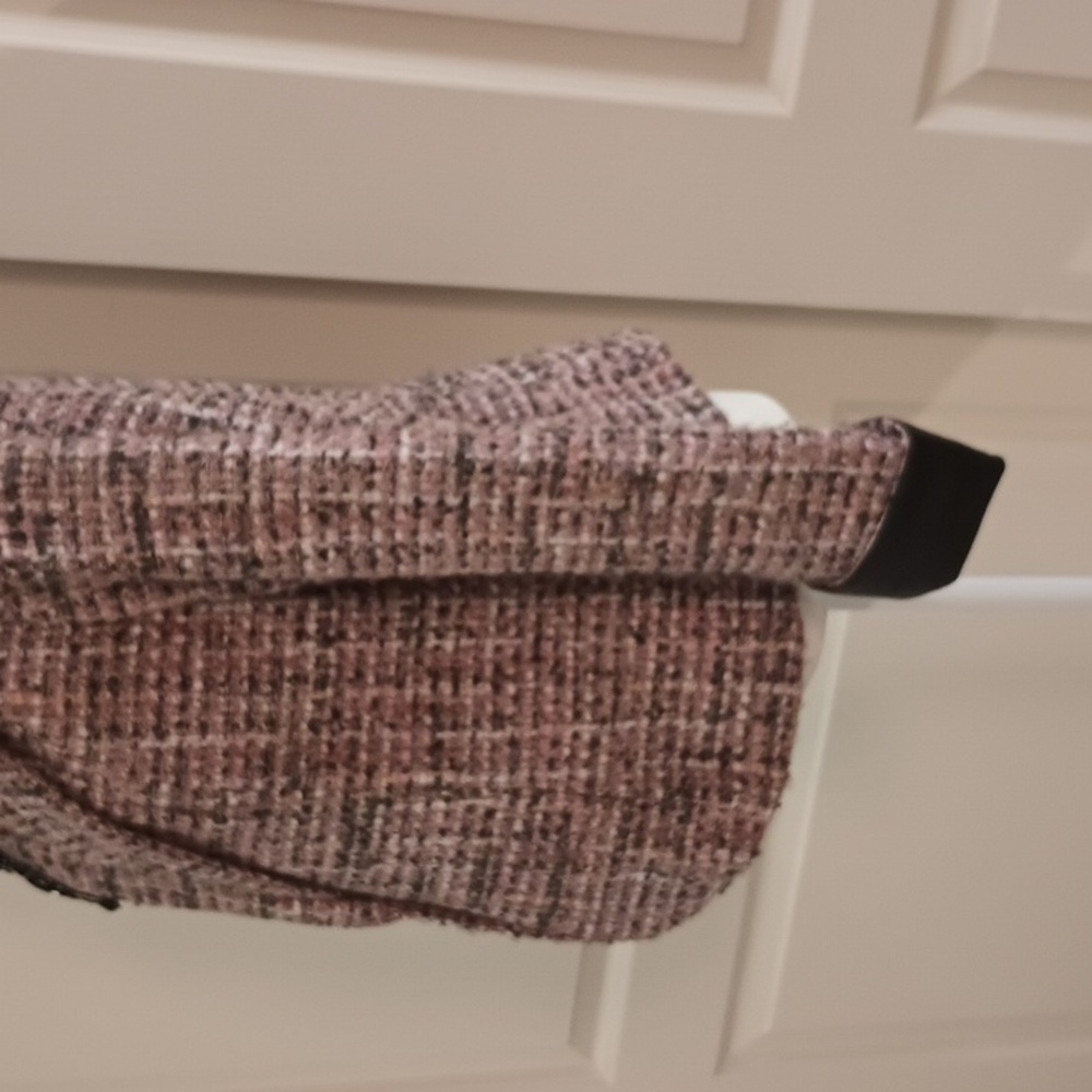 Blazer - Picture 4 of 5